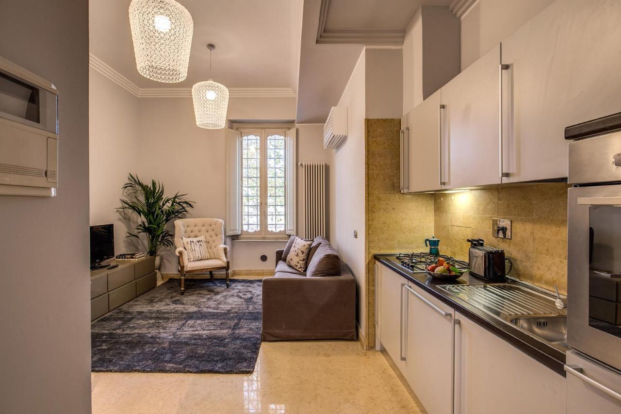 Palazzo Marescalchi Belli, vicino Piazza di Spagna Roma Esterno foto